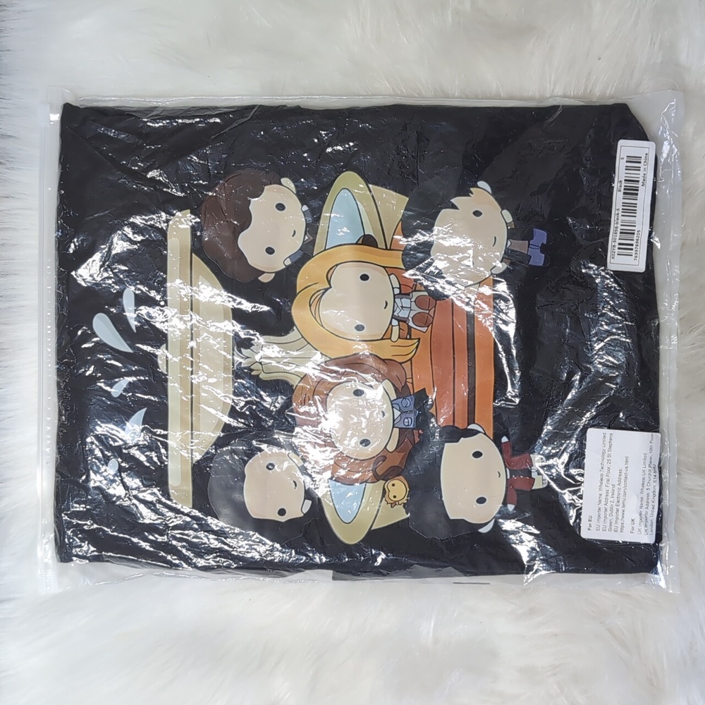 Friends Water Fountain Cartoon Character ⛲ Comfy Casual Tee (Small) - Picture 7 of 13